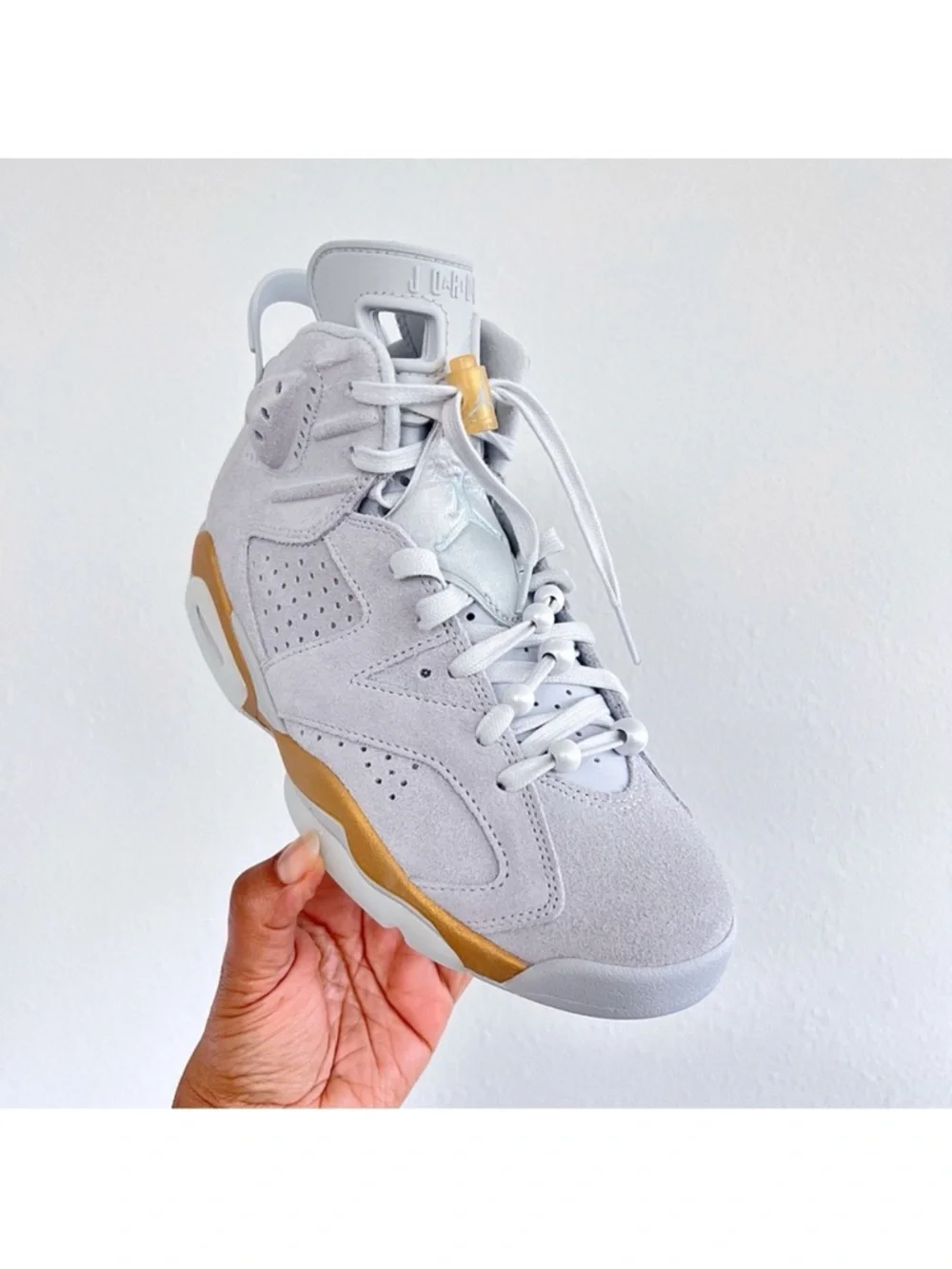 Nike Air Jordan 6 Retro Pearl High Top Women’s Sneakers Size 8.5